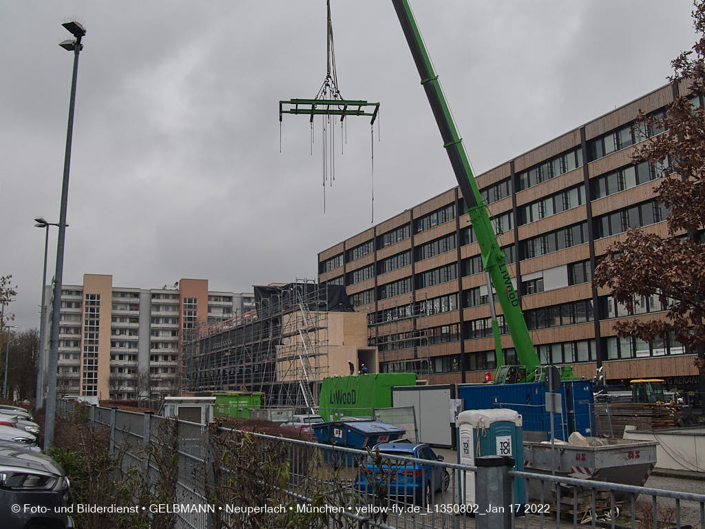 18.01.2022 - Baustelle zur Montessori Schule im Plettzentrum Neuperlach